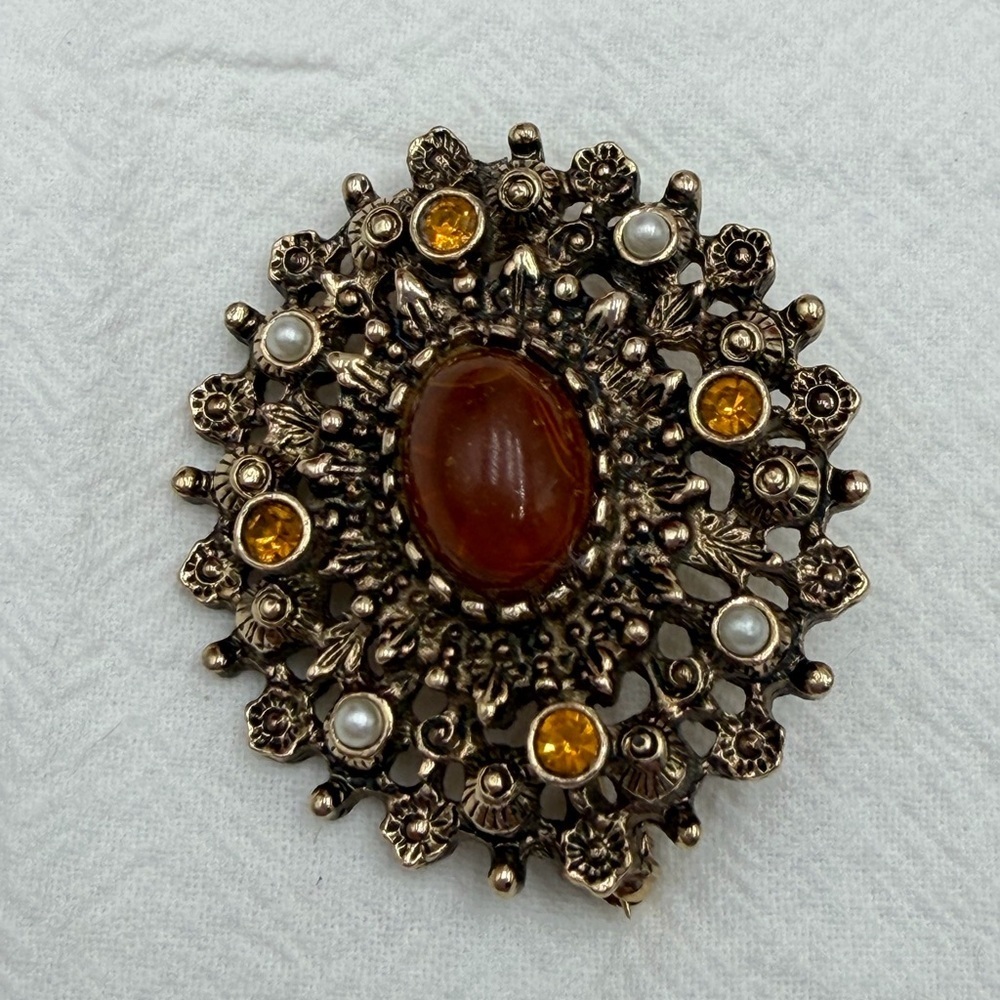 Vintage Sarah Coventry Gold and Amber Brooch